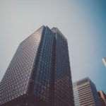 A skyscraper in the middle of a big city